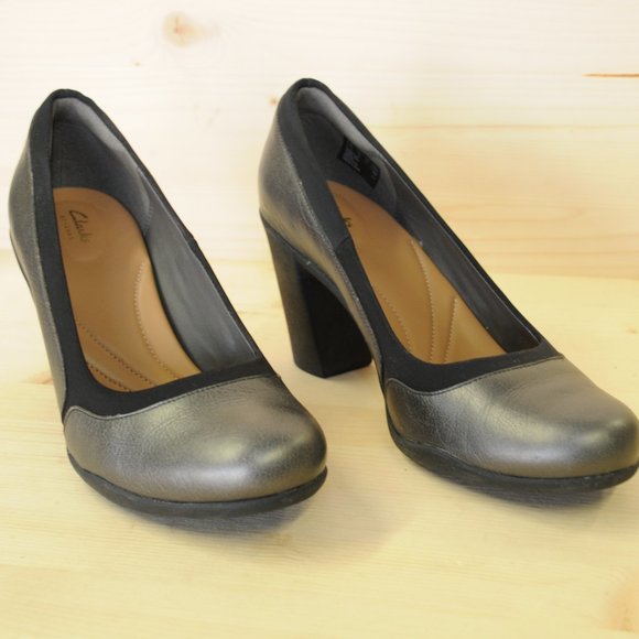 GRAY CLARKS SHOES 8 - Picture 2 of 2